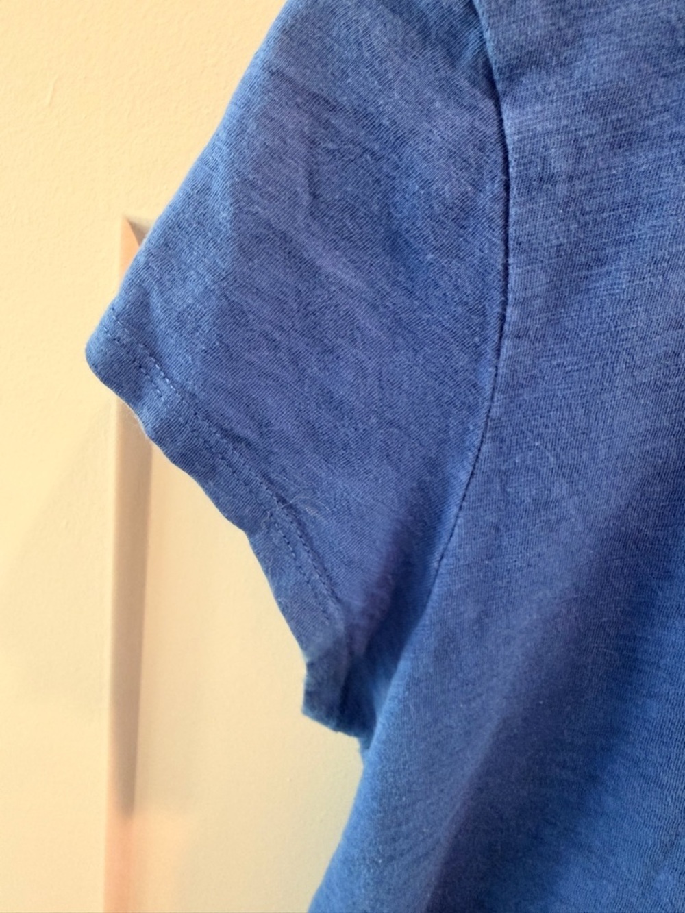 Tahari V Neck T Shirt Medium Blue Short Sleeve Basic Essential Tee Women - Picture 3 of 9